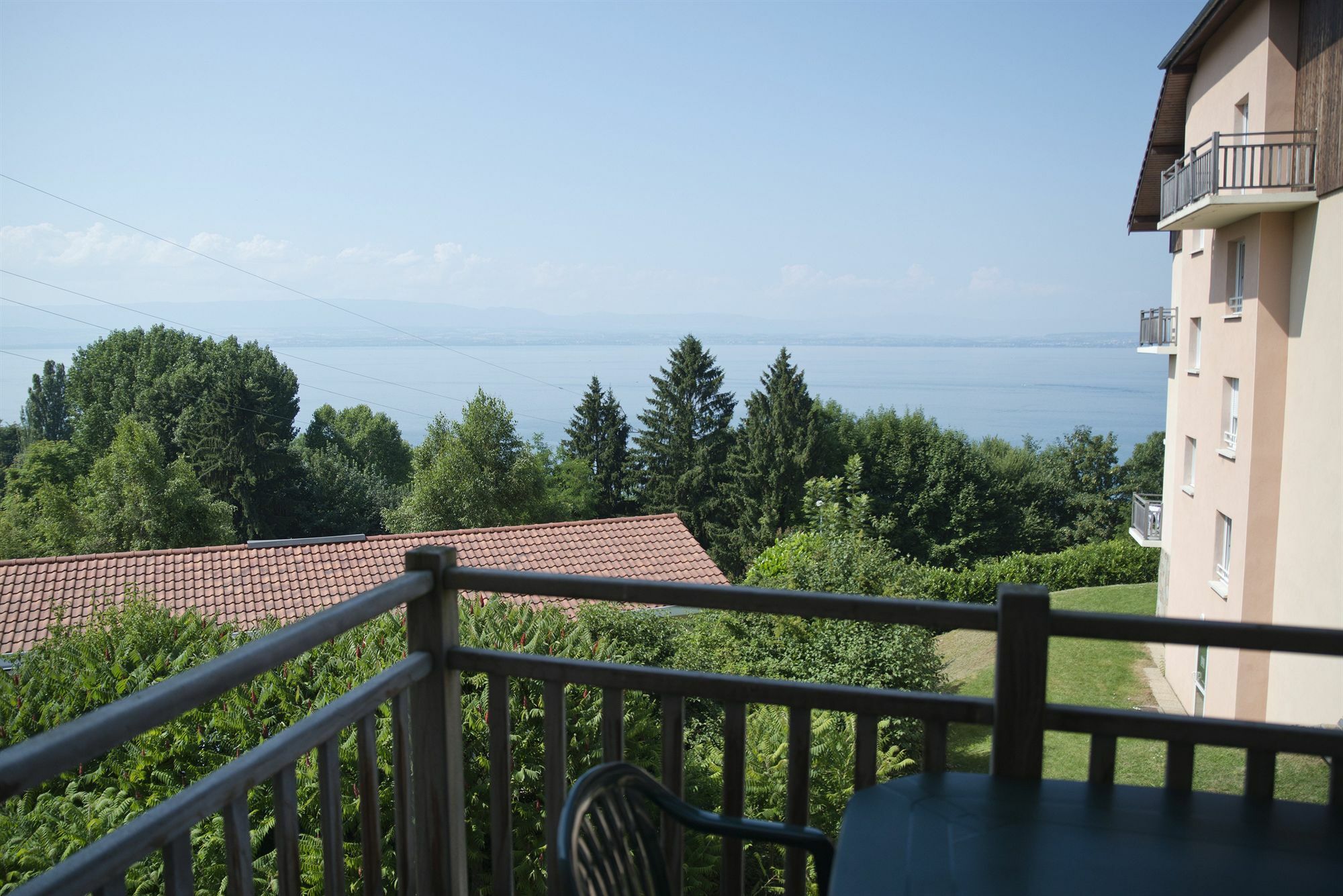 Zenitude Aparthotel Evian Les Terrasses Du Lac, Ascend Collection Exteriör bild